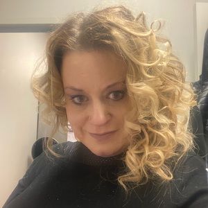 Meet your Posher, Raena